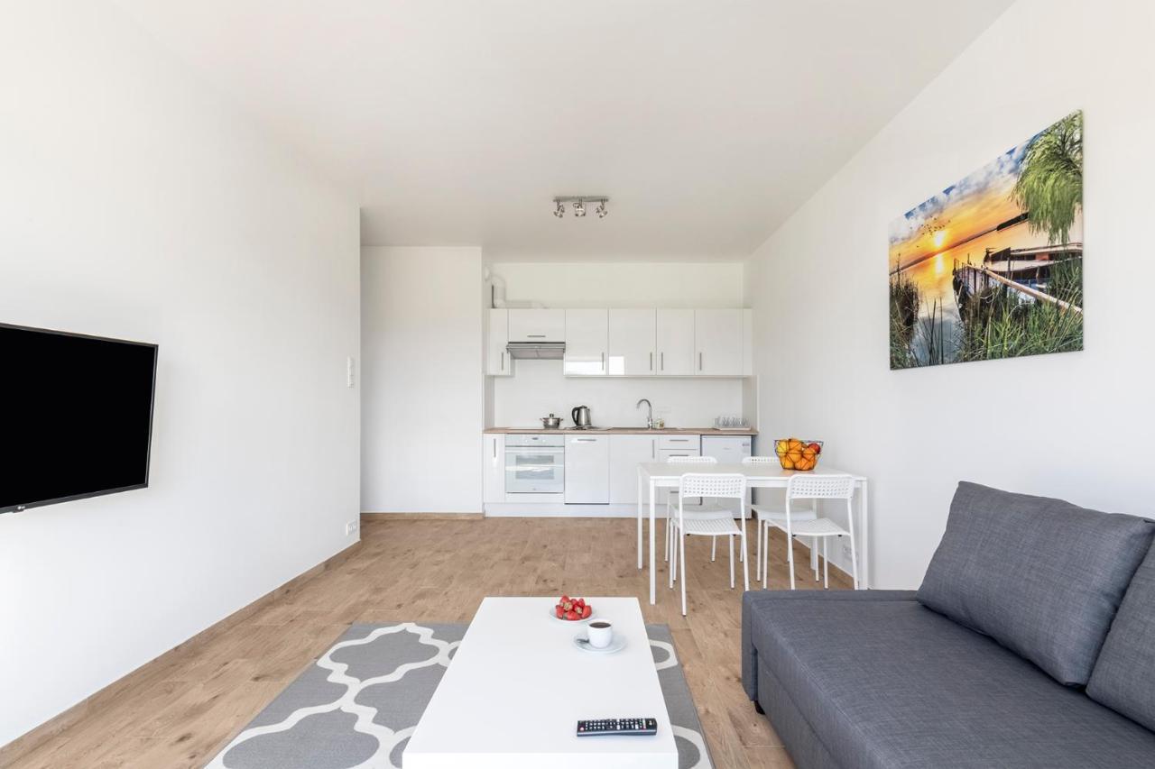 Apartment - Aparts Wlochy *